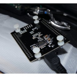 C8051F120 DEVELOPMENT BOARD... 2